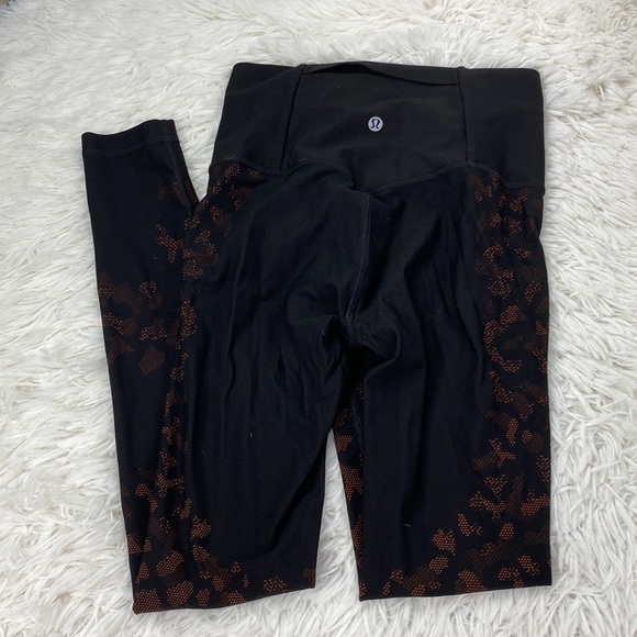 Lululemon Mapped Out High Rise Tight 28" *Camo Black / Brick - Picture 6 of 6